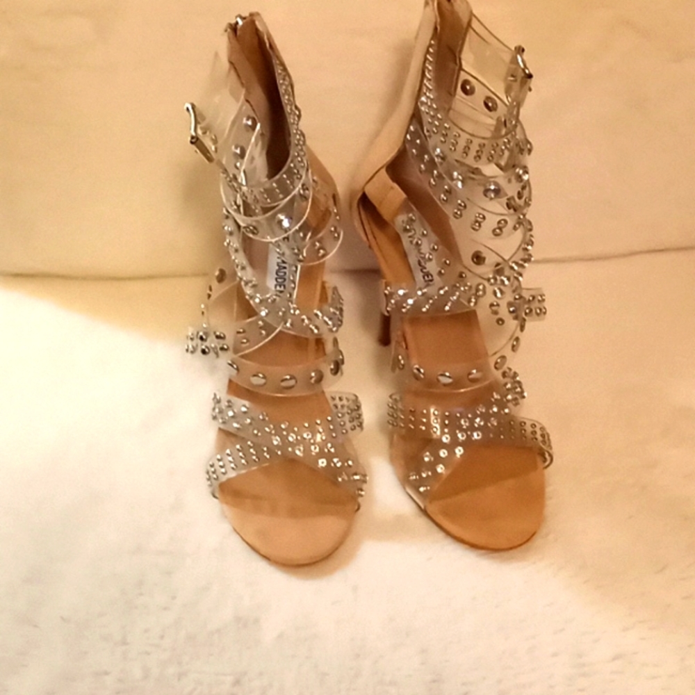 Steve Madden 4 inch stiletto heels. Beige/Tan in color  & clear straps